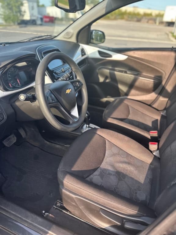 2018 Chevrolet Spark LT thumbnail 9