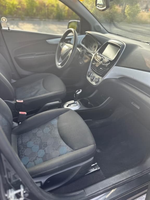 2018 Chevrolet Spark LT thumbnail 7