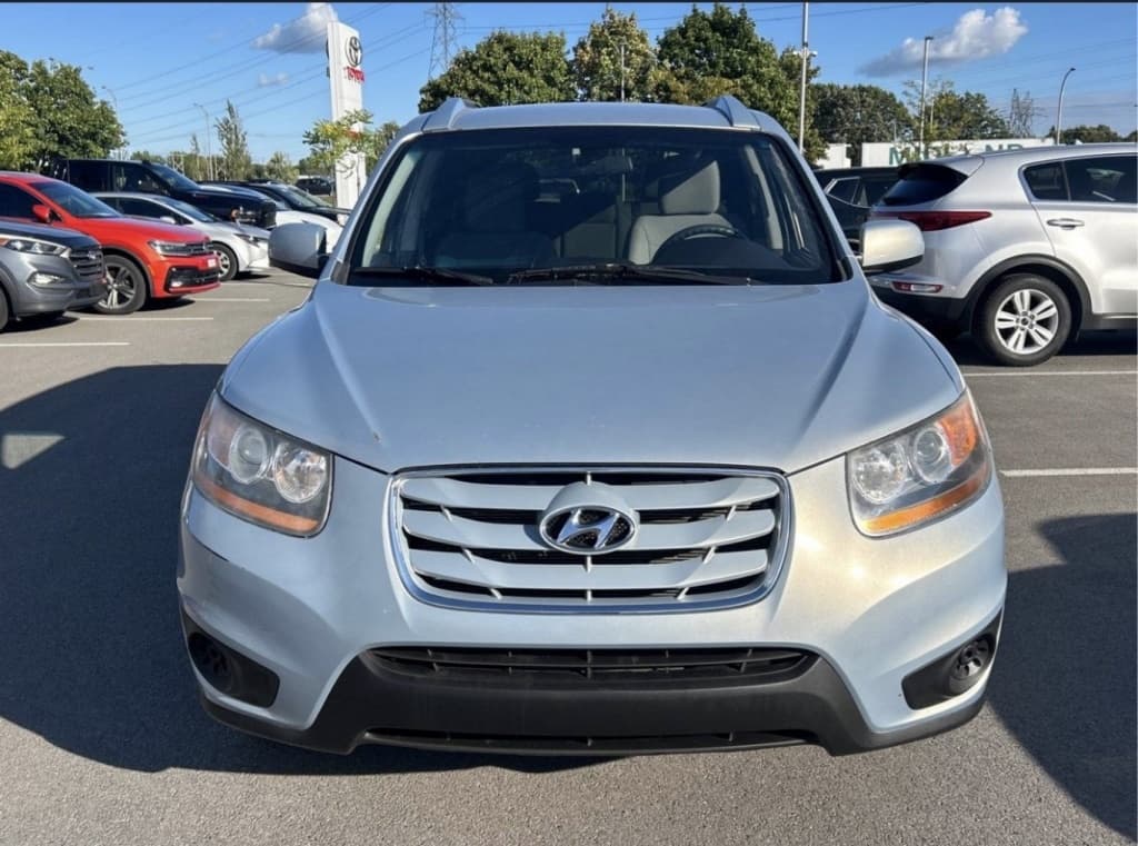 2010 Hyundai Santa Fe GL thumbnail 4