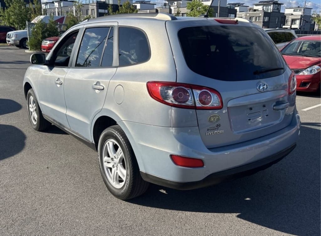 2010 Hyundai Santa Fe GL thumbnail 9
