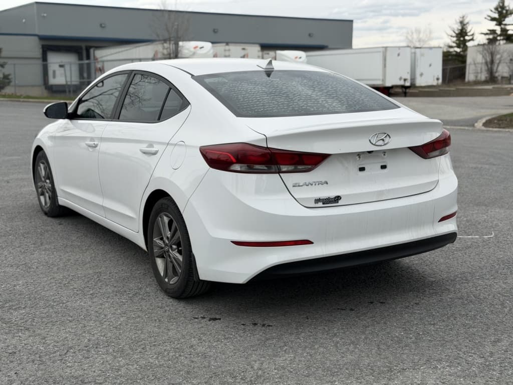 2018 Hyundai Elantra GL thumbnail 3