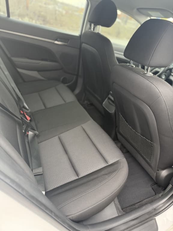 2018 Hyundai Elantra GL thumbnail 6
