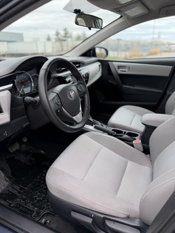 2016 Toyota Corolla LE thumbnail 7
