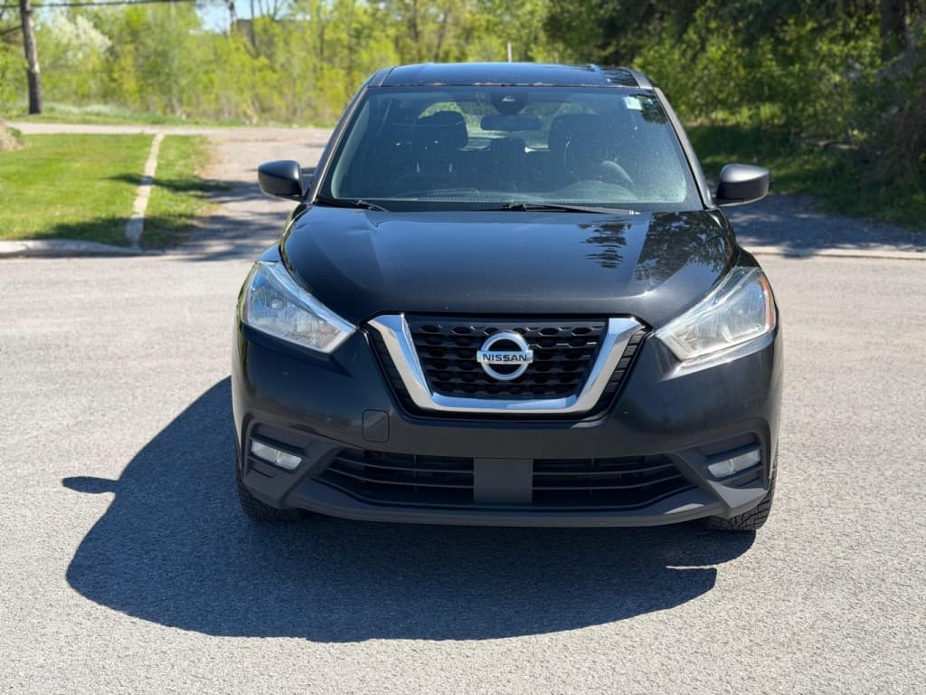 2020 Nissan Kicks S thumbnail 2