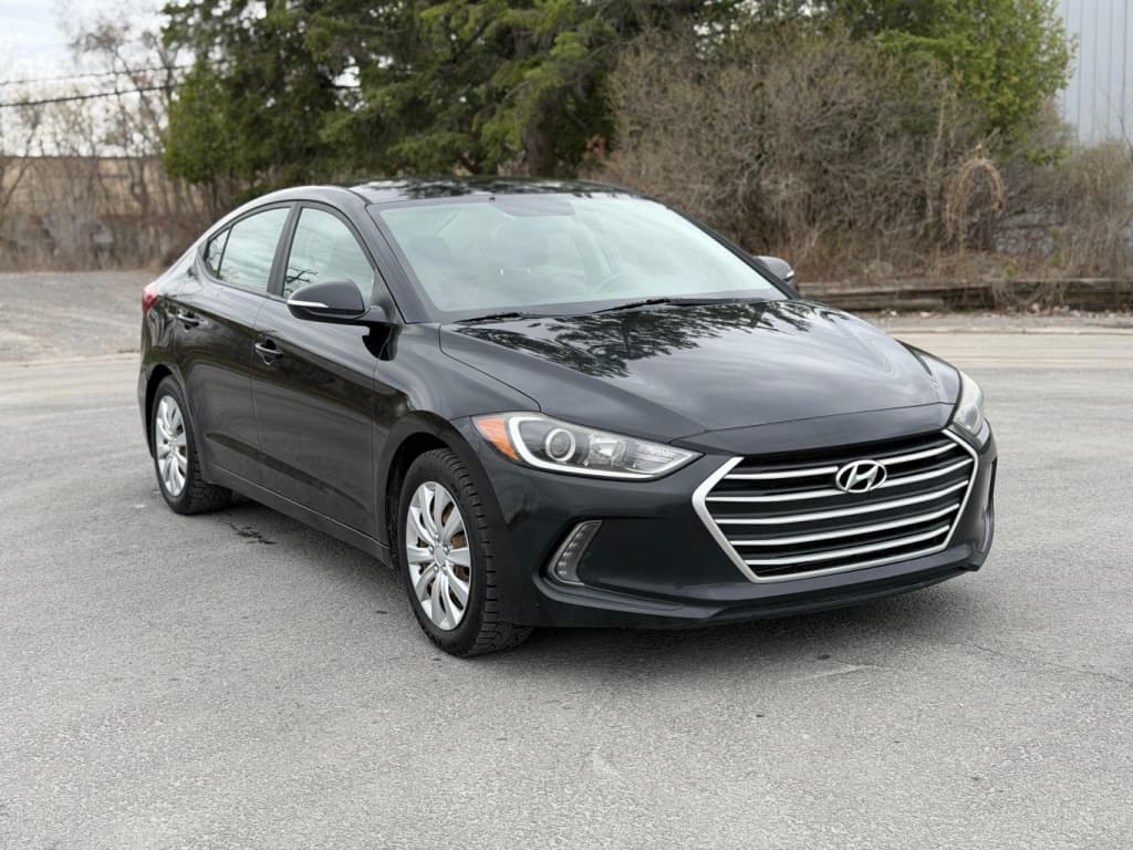 2017 Hyundai Elantra GL thumbnail 3